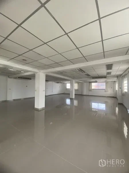 picture For rent Office Space 144 sqm in Phra Khanong Nuea, Watthana, Bangkok BTS Phra Khanong - 3/3