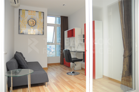 Ideo Verve Ratchaprarop Great price, prime location near Airport Rail Link Ratchaprarop Station