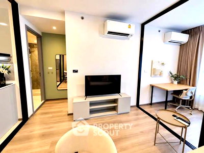 Condos for rent : 200m To MRT Huai Khwang | 1-BR SOHO Bangkok Ratchada (ID 3368700)
