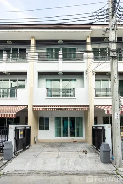 ทาวน์เฮ้าส์ให้เช่า 3 ห้องนอน ในโครงการ บ้านกลางเมือง ลาดพร้าว 71 6841146