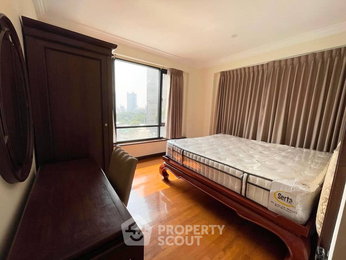 picture 2-BR Condo at Baan Piya Sathorn near MRT Si Lom (ID 1730537) - 3/9