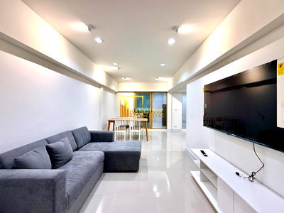 Townhouses for rent : Renovated 3 Bedroom Townhouse For Rent in Sathorn Area - BR49106TH