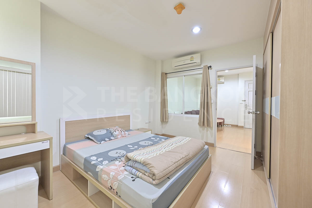 picture Room available, great price Life@Ratchada - Huaikhwang near MRT Huai Khwang Station - 2/10