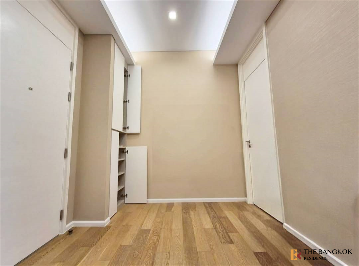 picture Hurry to book!! Popular rare units The Saint Residences near MRT Phahonyothin Station - 4/10