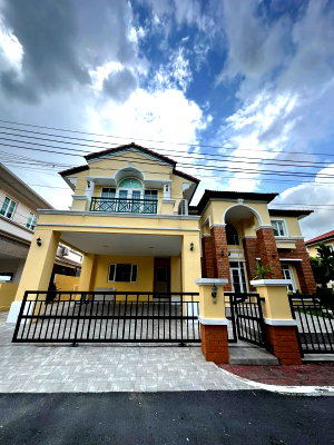 เช่าบ้านเดี่ยว ถนนกรุงเทพ-ชลบุรี มอเตอร์เวย์ : 🏡✨ ให้เช่าบ้านเดี่ยว หมู่บ้านนันทวัน อ่อนนุช | บ้านหลังใหญ่ บนที่ดิน 122 ตร.ว.