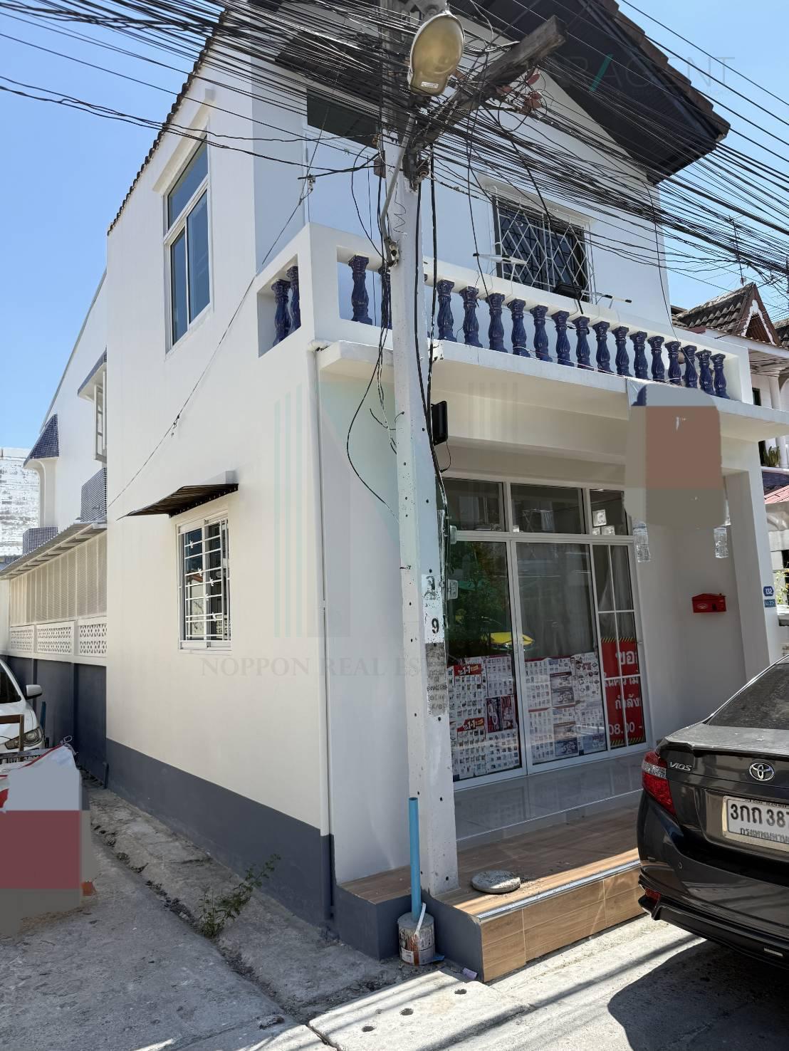 ให้เช่าทาวน์โฮม 1 ห้องนอน 168 ตร.ม. 21 ตร.ว. บ้านอยู่เจริญ ลาดพร้าว 101