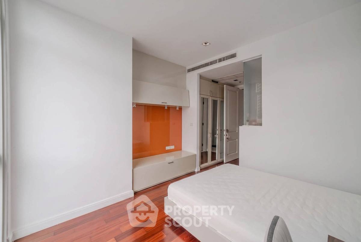 picture 2-BR Condo at Athenee Residence near BTS Phloen Chit (ID 3370348) - 7/14
