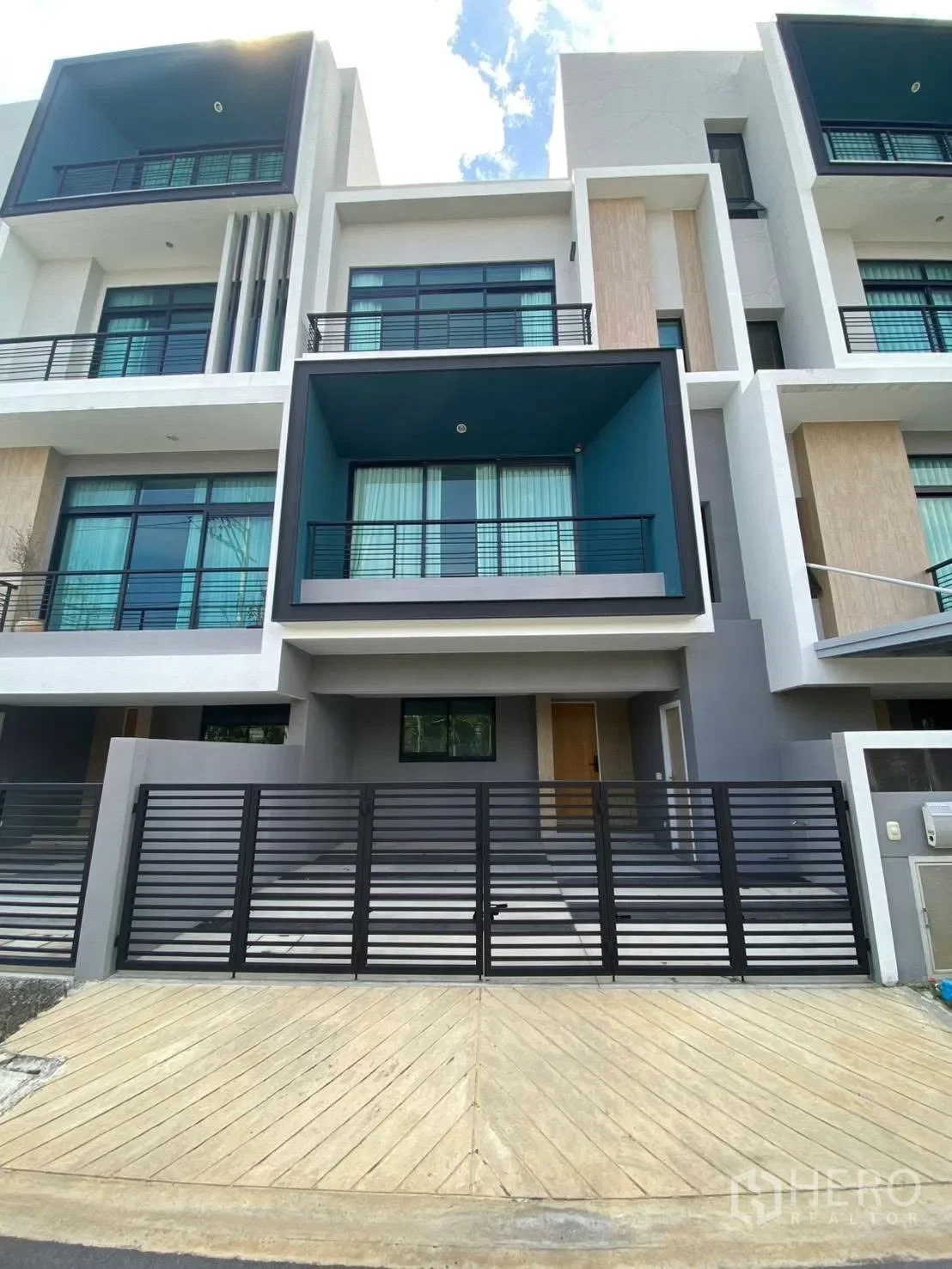 ให้เช่าทาวน์โฮม 3 ห้องนอน 203 ตร.ม. 22 ตร.ว. เขตบางกะปิ