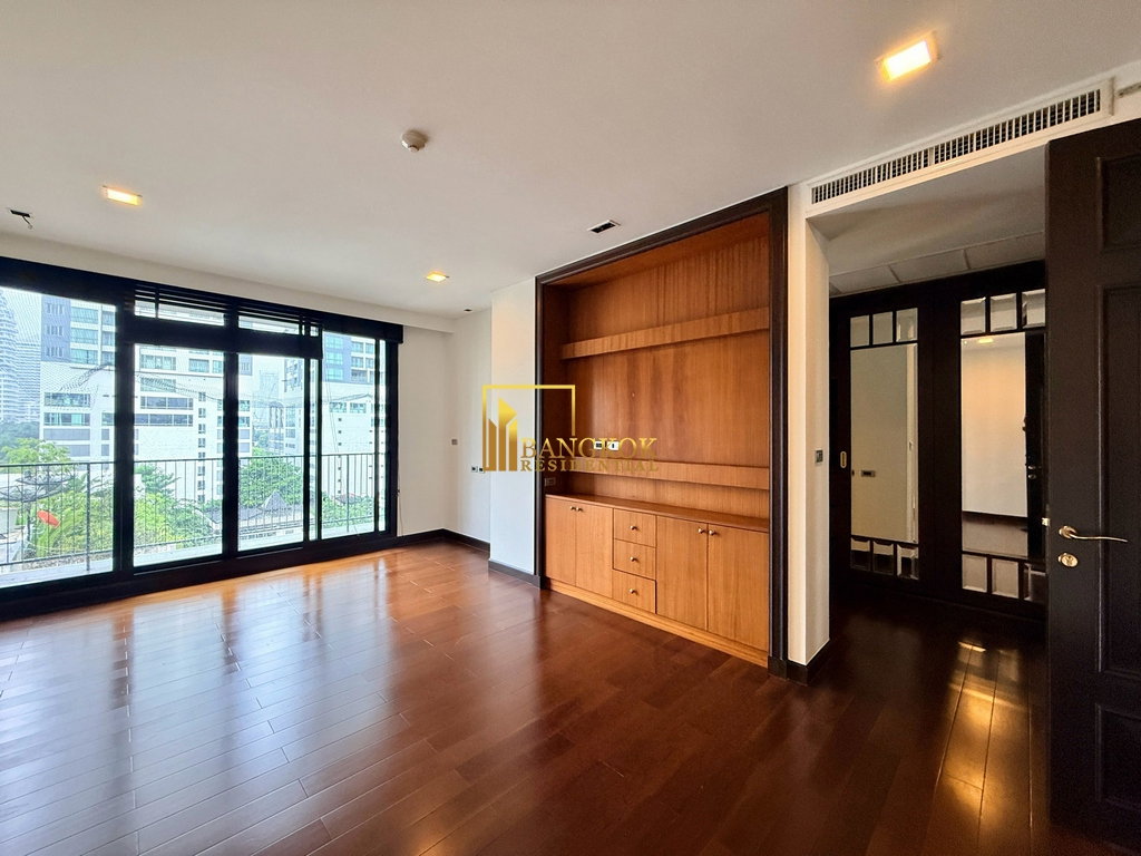 รูป Expansive 4 Bedroom Apartment For Rent in Phrom Phong - BR0631AP - รูปที่ 27/53