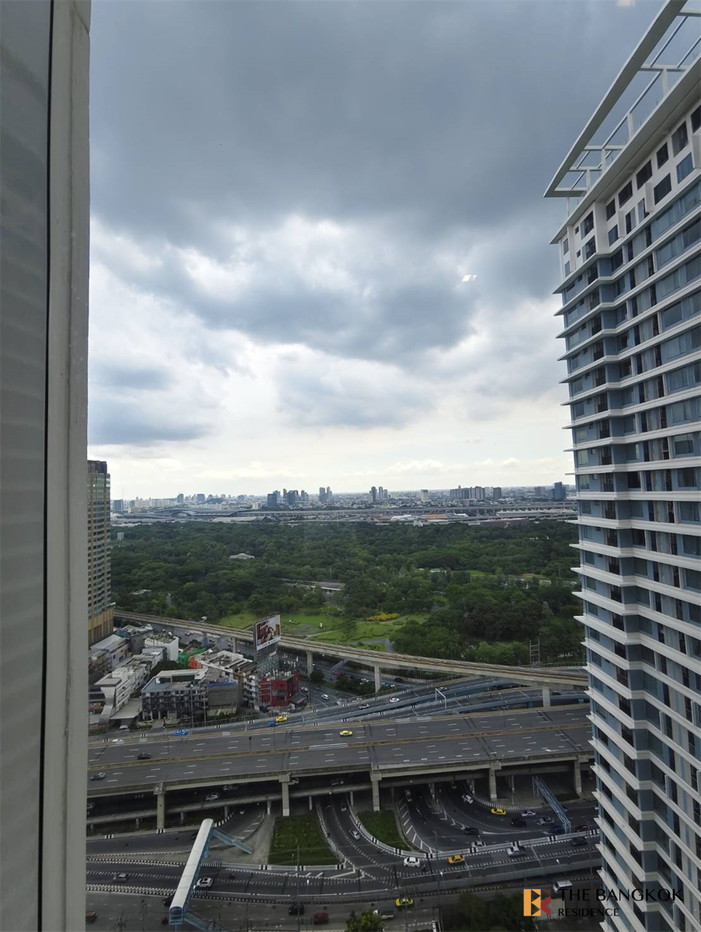 picture Hurry to book!! Popular rare units The Saint Residences near MRT Phahonyothin Station - 9/10