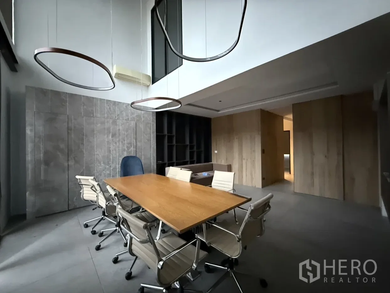 picture For rent Home Office 320 sqm in Phra Khanong Nuea, Watthana, Bangkok BTS On Nut - 8/15