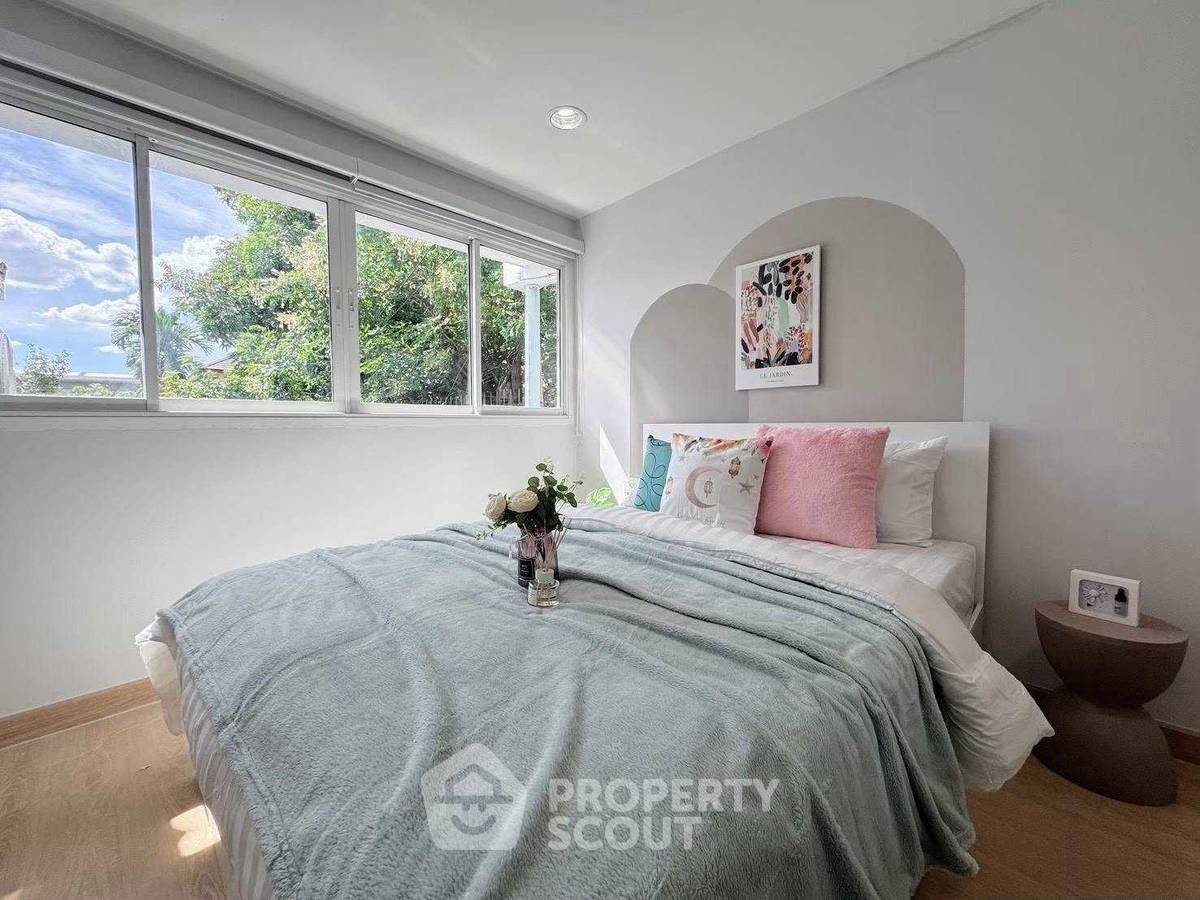 picture 5-BR Villa near MRT Sutthisan (ID 3369902) - 13/20