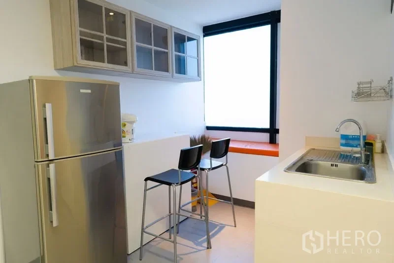 picture For rent Office Space 398 sqm in Watthana, Bangkok BTS Ekkamai - 3/12