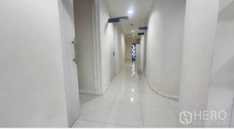 picture For rent Standalone 615 sqm in Khlong Tan, Khlong Toei, Bangkok BTS Phrom Phong - 3/7