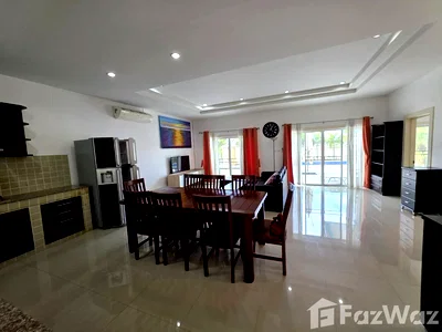 Houses for sale Hua Hin Prachaubkirikhan : 2 Bedroom Pool Villa for Sale at Emerald Resort 6841135