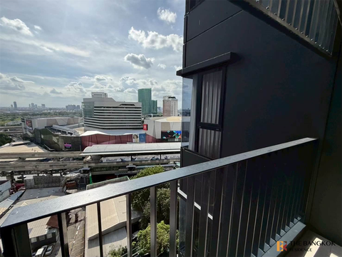 Beautiful Room, Ready-to-move-in Life Ladprao Valley near BTS Ha Yaek Lat Phrao
