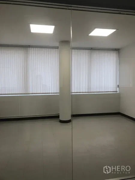 picture For rent Office Space 237 sqm in Si Phraya, Bang Rak, Bangkok BTS Sala Daeng - 5/13
