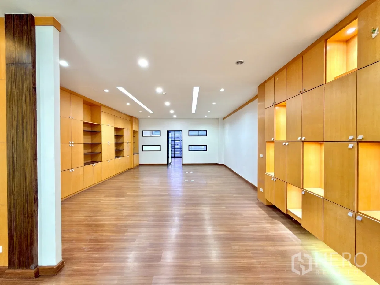 picture For rent Office Space 96 sqm in Khlong Tan Nuea, Watthana, Bangkok BTS Ekkamai - 1/11