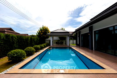 Houses for sale Hin Lek Fai, Prachuap Khiri Khan : 3-BR Villa in Hin Lek Fai (ID 2248774)