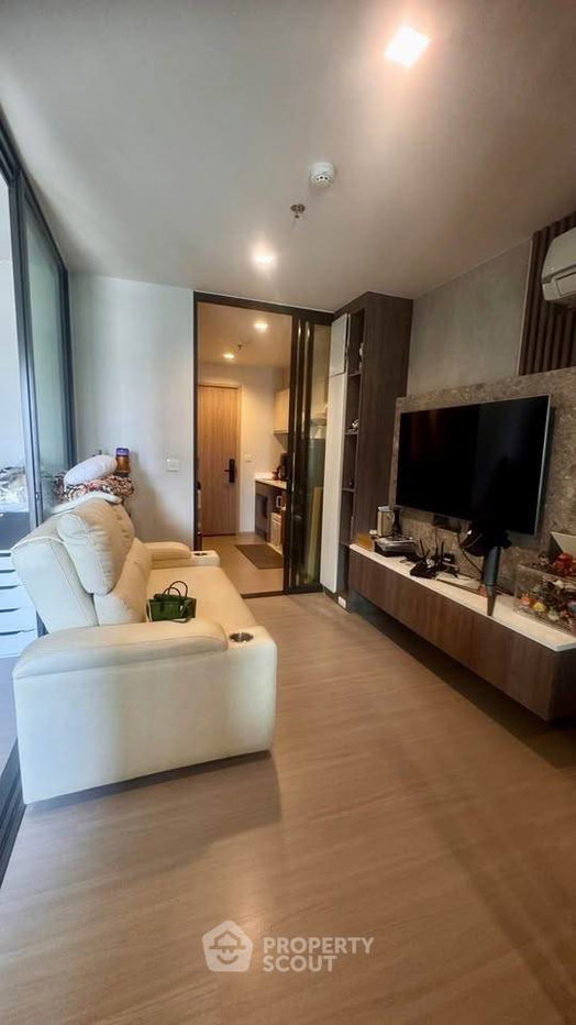picture 1-BR Condo at Life Sathorn Sierra near BTS Talat Phlu (ID 3368545) - 4/17