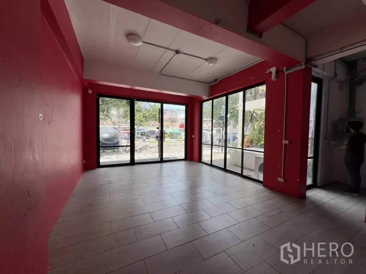picture For Rent Home Office Space 229 sqm in Rong Mueang, Pathum Wan, Bangkok BTS National Stadium - 4/19