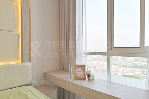 Comfortable Living Starts Here Noble Revolve Ratchada 2 near MRT Cultural Center of Thailand Station