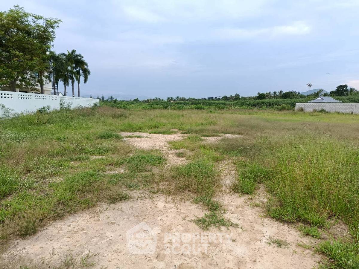 รูป ที่ดินสำหรับปล่อยขาย 1,200 ตารางเมตร แถว ใน เมืองประจวบคีรีข (ID 3369360) - รูปที่ 1/4