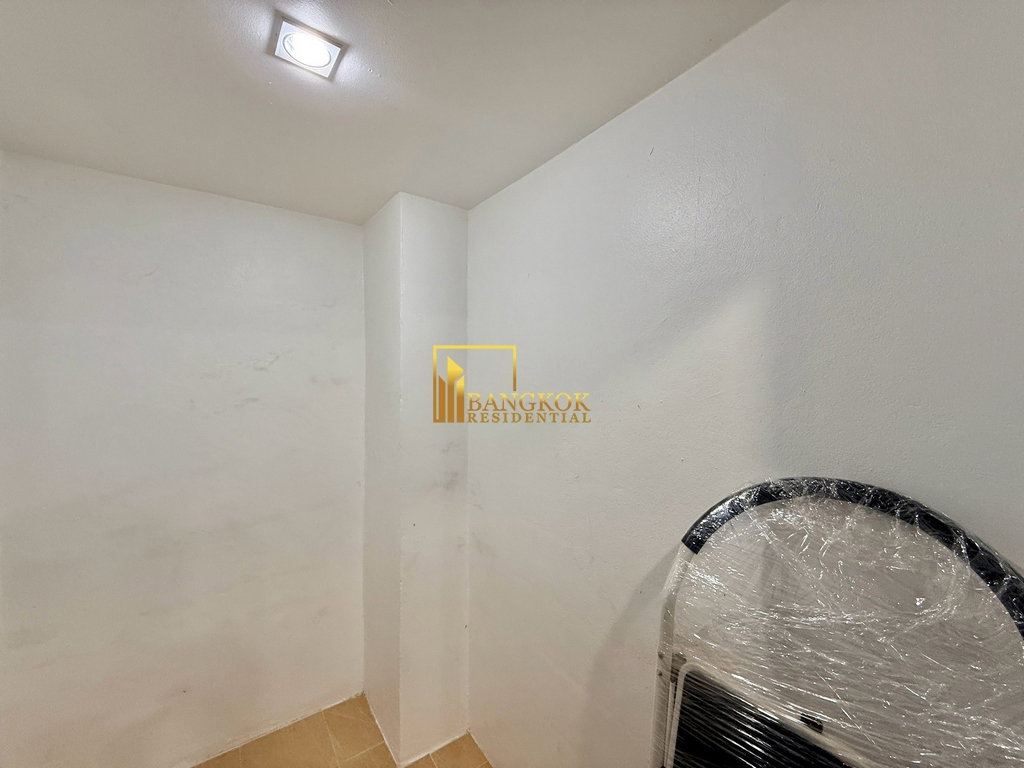 picture Royal Castle | Renovated 4 Bed Condo in Phrom Phong Area - BR18837CD - 35/50