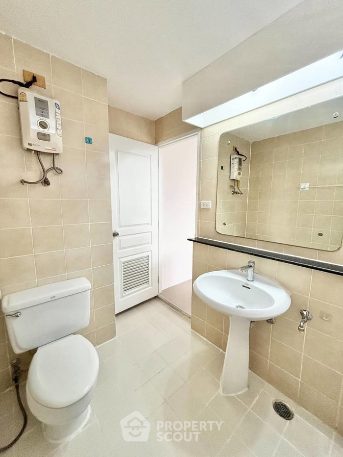 picture 25th-Floor 3-BR At Waterford Diamond Tower Near BTS Phrom Phong (ID 3369348) - 9/11