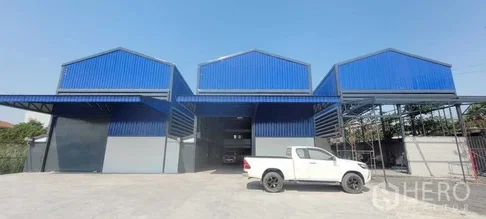 For rent Warehouse 420 sqm in Dok Mai, Prawet, Bangkok