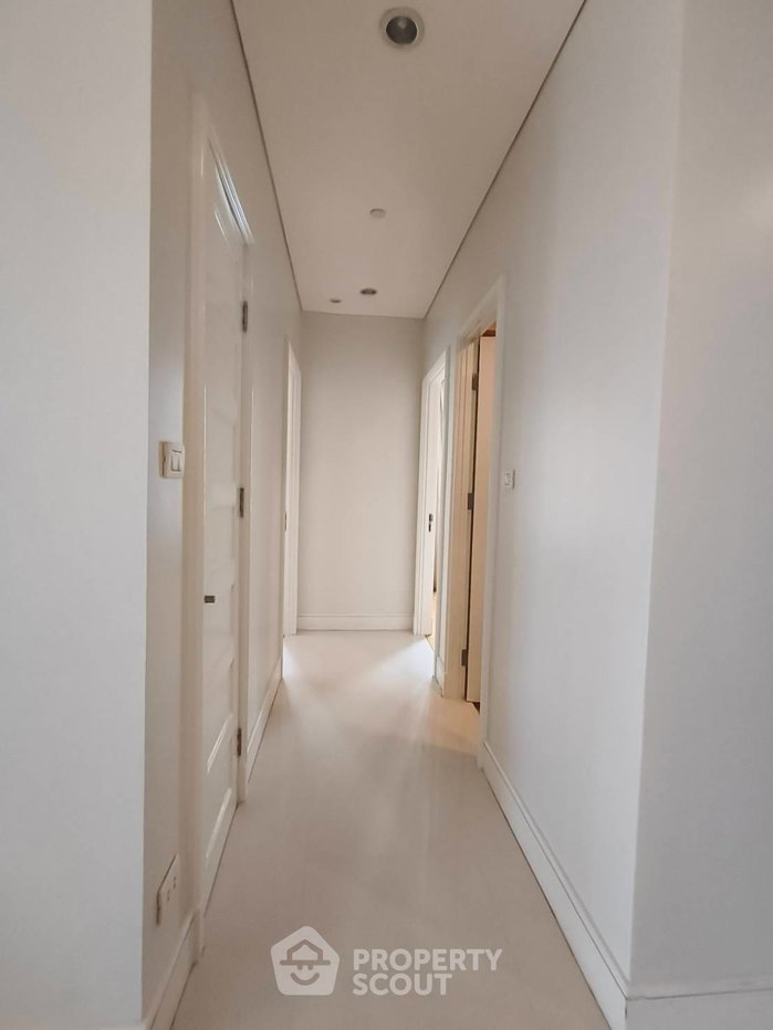 picture 2-BR Condo at Aguston Sukhumvit 22 near MRT Queen Sirikit National Convention Centre (ID 3371447) - 8/15