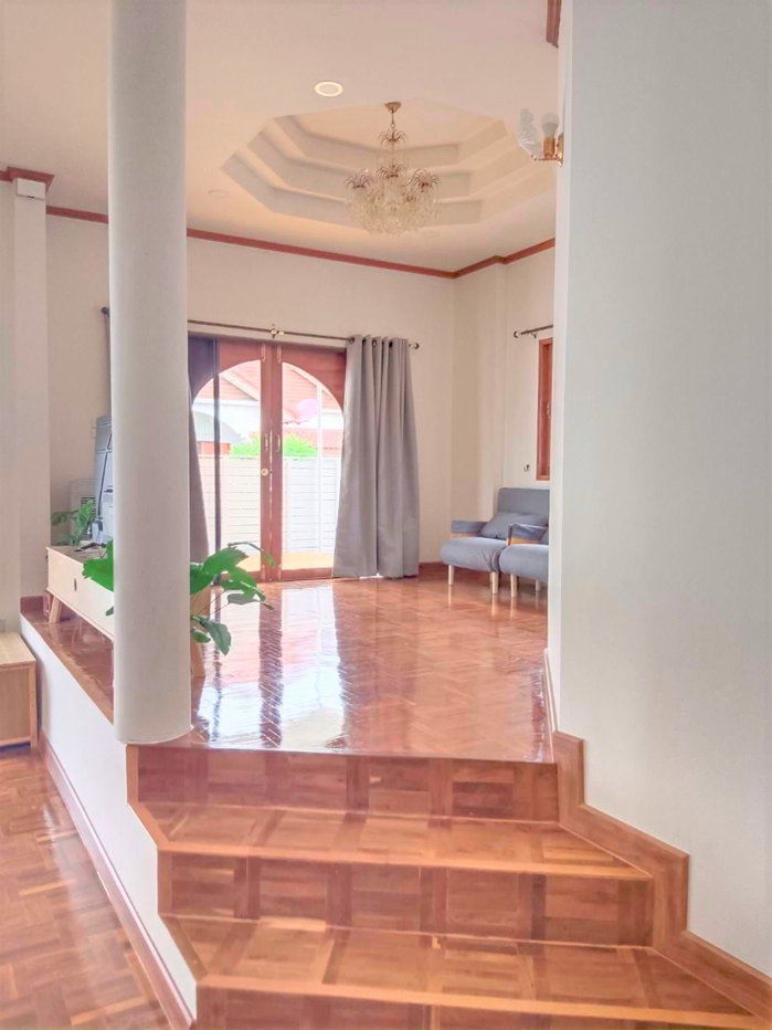 รูป บ้านเดี่ยวชั้นเดียวในหมู่บ้าน ทำเลท่าวังตาล สารภี เชียงใหม่ พร้อมเฟอร์นิเจอร์ ราคาเพียง 19,000 บาท/เดือน #A6-H0389 - รูปที่ 8/21