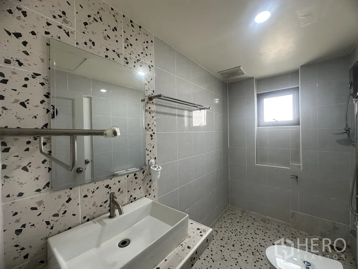 รูป ขาย ทาวน์เฮาส์ 4 ห้องนอน Baan Fah Piyarom Terrace Phase 12 ลาดสวาย ลำลูกกา ปทุมธานี - รูปที่ 14/17