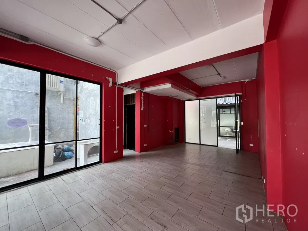 1-bed home office for rent, 229 sqm, 16 sq wah, Pathum Wan