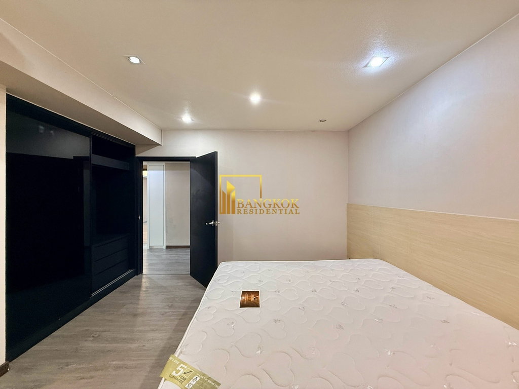 picture Royal Castle | Renovated 4 Bed Condo in Phrom Phong Area - BR18837CD - 28/50