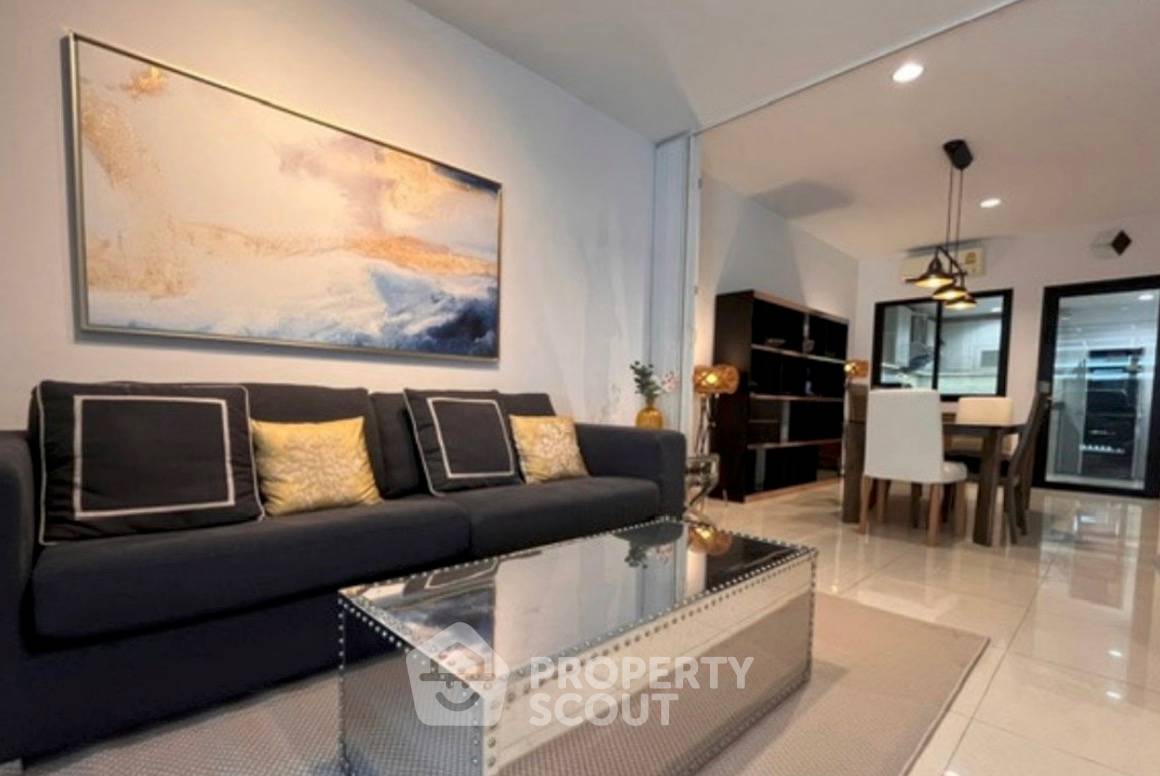รูป บ้าน 4 ห้องนอน ขนาด 230 ตร.ม. Flora Marigold สาธุประดิษฐ์ (ID 3371422) - รูปที่ 1/7