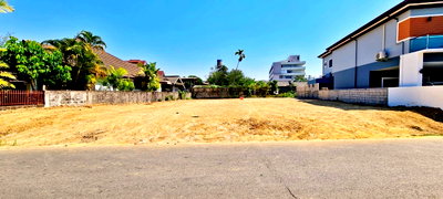 Land for sale Hang Dong Chiang Mai : 📍 Prime Red Zone Land 166 sq. wah (664 sq. m.) in Central Hang Dong 🔥 High-Potential Plot, Filled and Ready for Business Development"