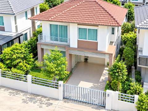 			LaemChabang Golf Course. 2.2km Luxury detached house in Bowin SiRacha 3bed Burapha Golf Club 300 m.          
