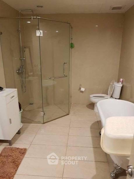 picture High-Floor 2-BR At Baan Sathorn Chaopraya Near BTS Krung Thon Buri (ID 635716) - 9/9