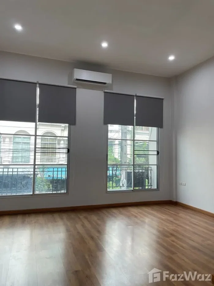 picture Baan Klang Muang Ratchada-Ladprao 6838096 - 6/9