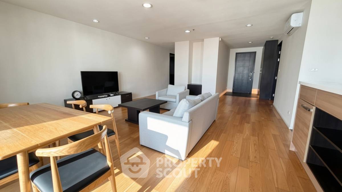 picture Spacious 2-BR 128 Sqm At Villa Sikhara Condominium (ID 3376522) - 5/9