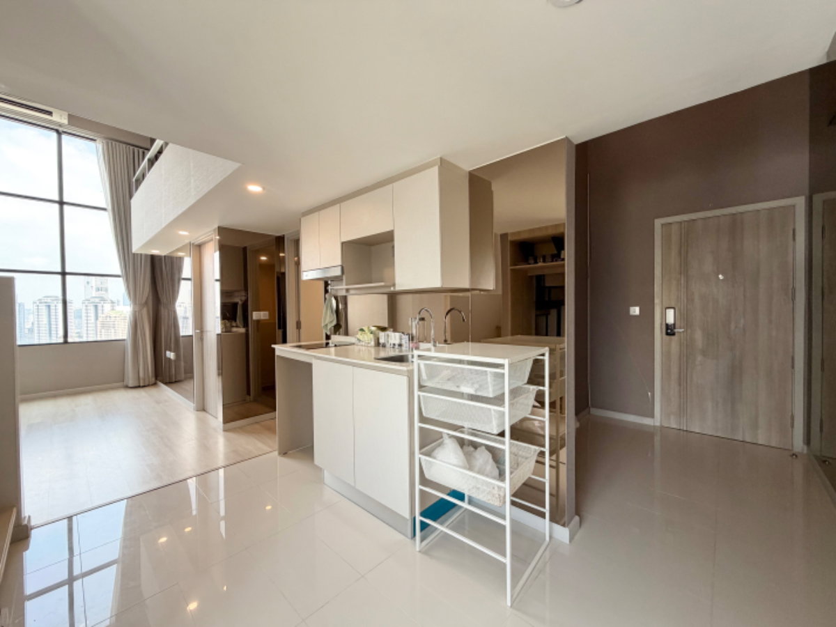 picture Knightsbridge Prime Sathorn | Duplex, 34th Floor, Corner Unit | 39.56 sq.m. | Only 5.99 million Baht. - 7/37