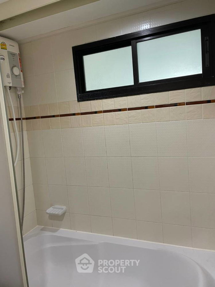picture 1-BR Condo at Lumpini Place Narathiwat-Chaopraya close to Phra Ram 3 (ID 449161) - 9/11