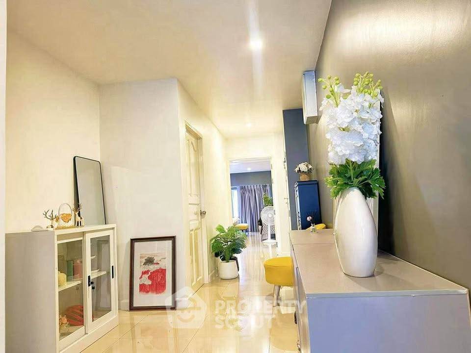รูป คอนโด 3 ห้องนอน Little Norway Condominium ย่านพระตำหนัก (ID 3169603) - รูปที่ 3/11