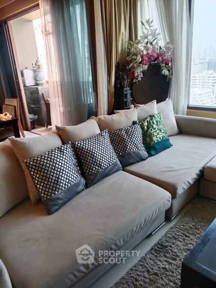 picture 2-BR Condo at The Emporio Place near BTS Phrom Phong (ID 3373550) - 4/22