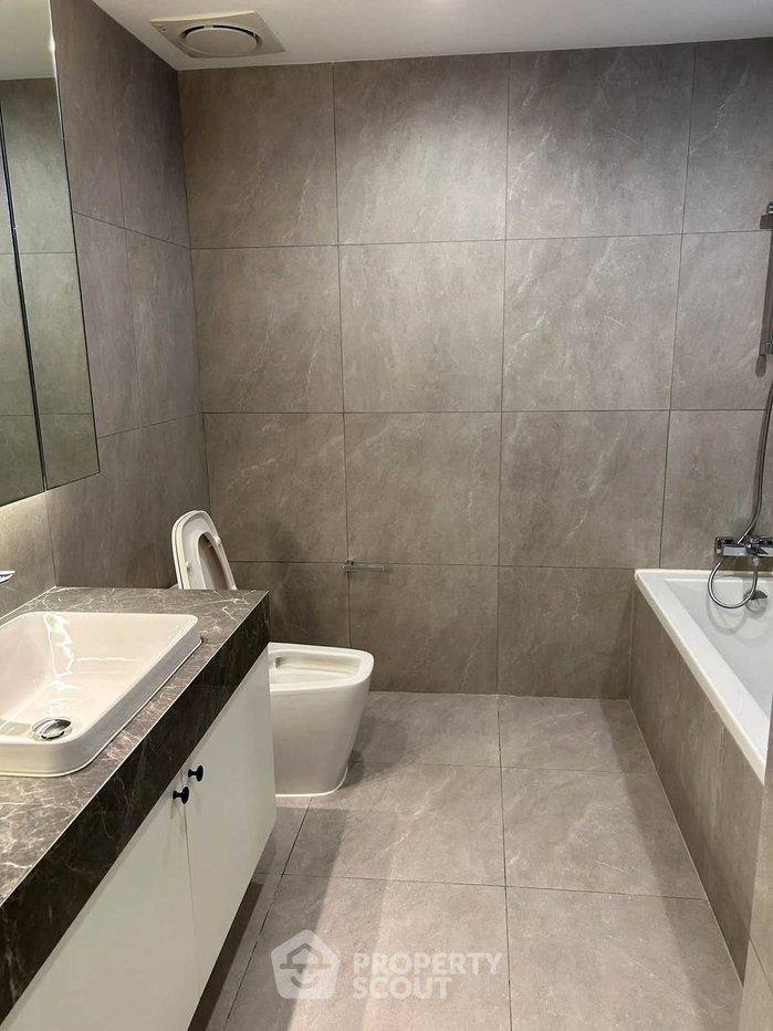 picture 3-BR Condo at Ruamsuk Condominium near BTS Thong Lor (ID 3372844) - 13/14