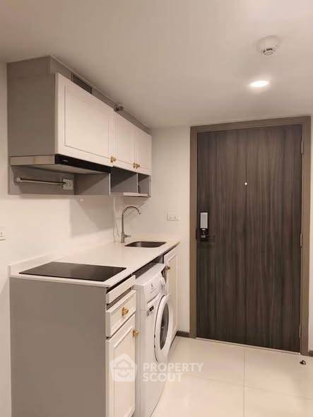 picture 1-BR Condo at KnightsBridge Space Rama 9 near MRT Phra Ram 9 (ID 3372653) - 4/10