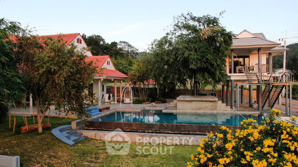 picture Pet-Friendly 4-BR Villa, 240 Sqm, Wang Phong, Pran Buri (ID 3373604) - 45/50