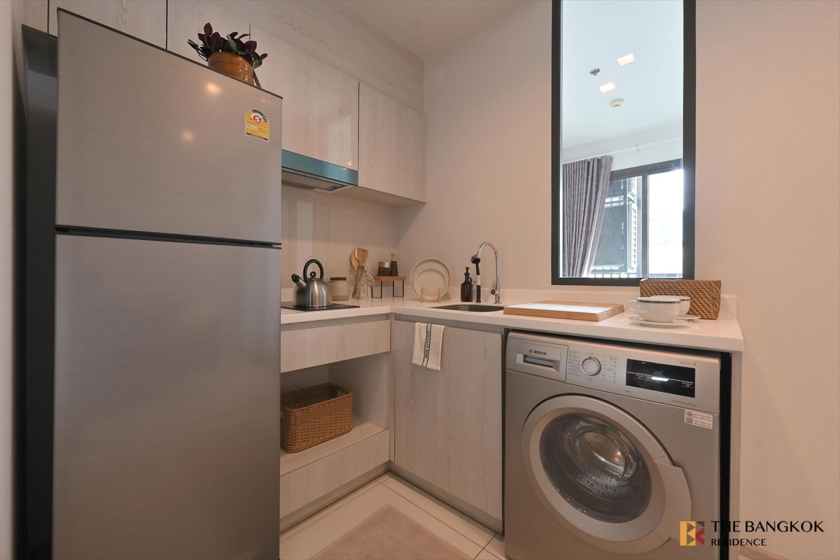 picture 💎 Exclusive Unit 💎 Life One Wireless, ✨ Premium Location, Beautiful Modern Interior with Warm Tones 🌆 1BR 35.11 sq.m. 5MB, Near BTS Ploenchit - 7/11
