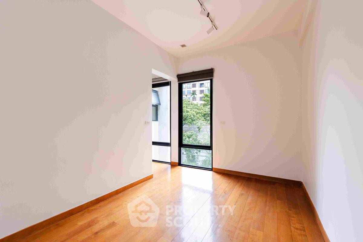 picture Pet-Friendly 3-BR House, 250 Sqm, Phrom Phong, BTS Phrom Phong (ID 3374855) - 13/24